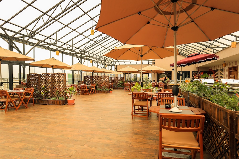 Lotos Inn Suites 56/70