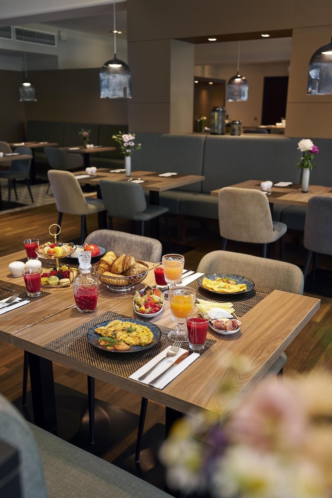 Hotel NH Berlin Kurfurstendamm 35/50