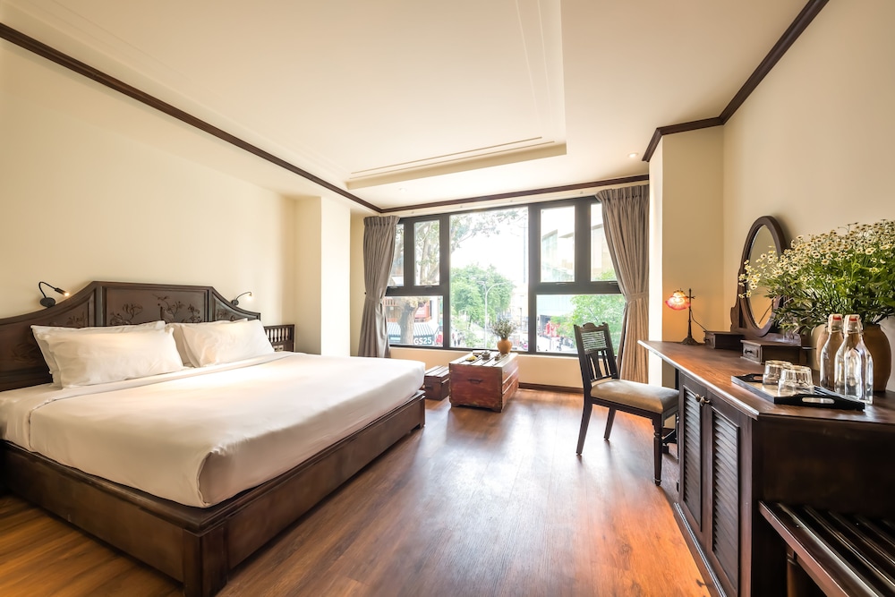 Amanaki Saigon Boutique Hotel 20/80