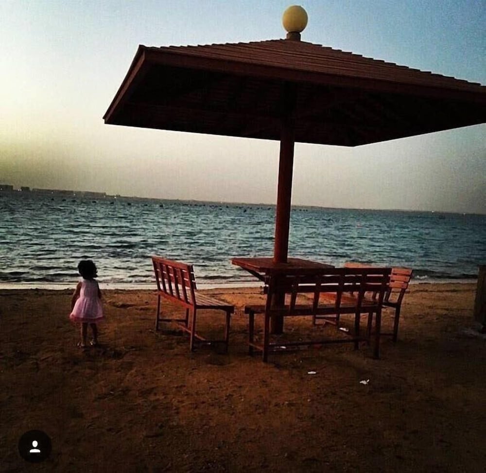 GOLDEN MARINA RESORT 37/50