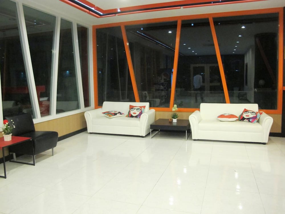 C Tower Hotel 26/43