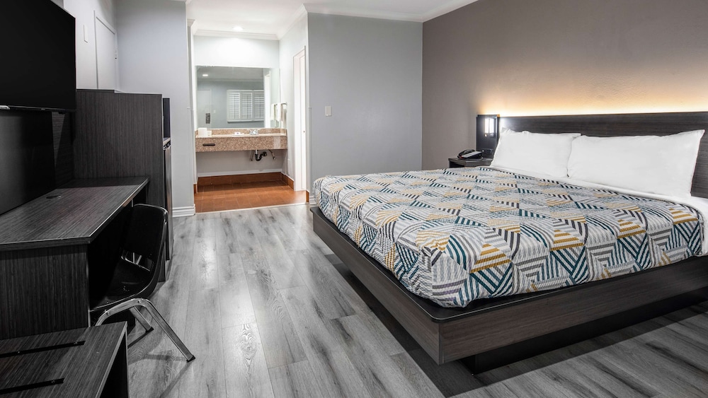 STANDARD, KING BED