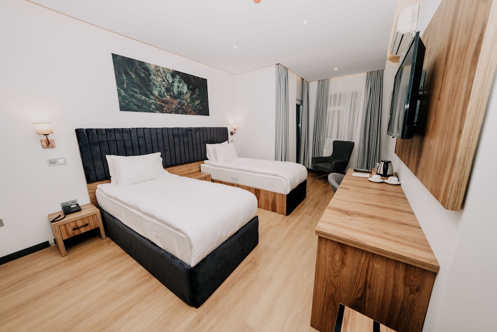 SUPERIOR, TWIN BEDS