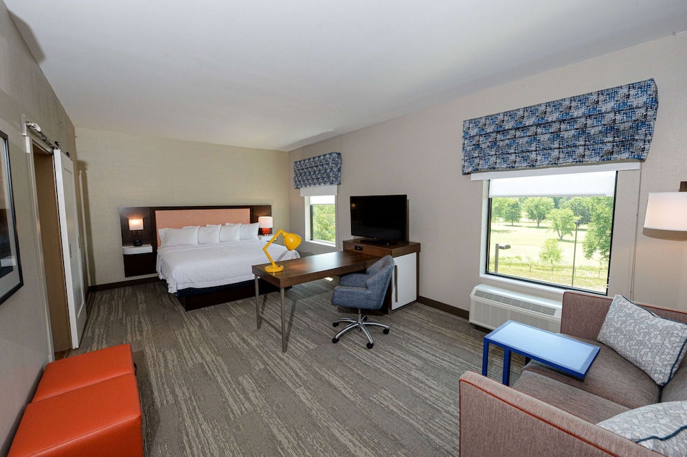 Hampton Inn Suites Lenoir Nc 60/76
