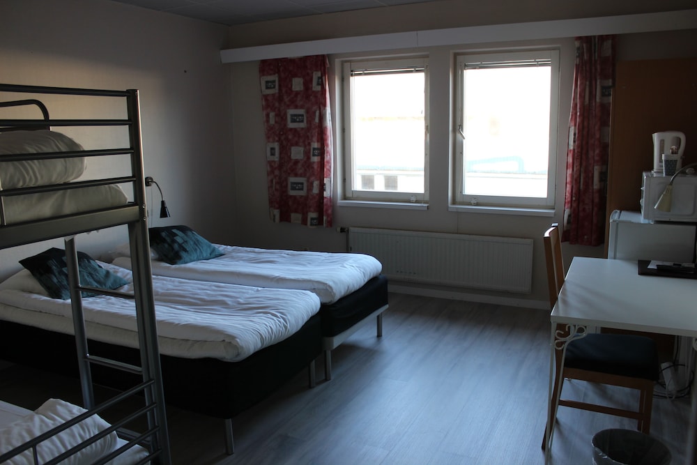 Euroway Hotel 7/50