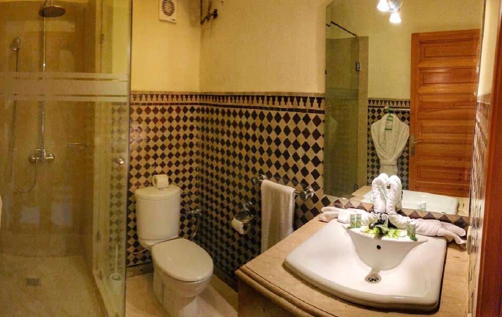Lawrence D Arabie Hotel And Spa 42/44