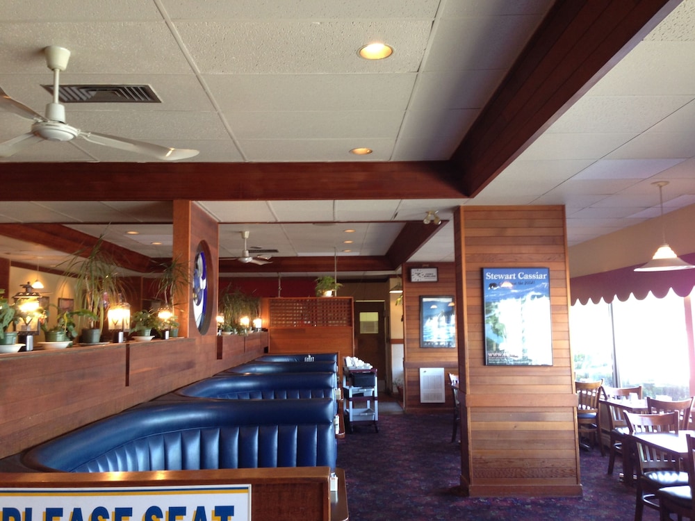 Moby Dick Inn 12/62