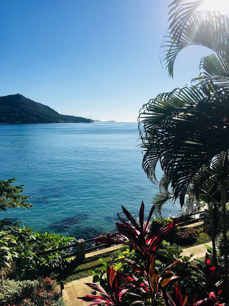 COLIBRI GUEST HOUSE(M) 45/54