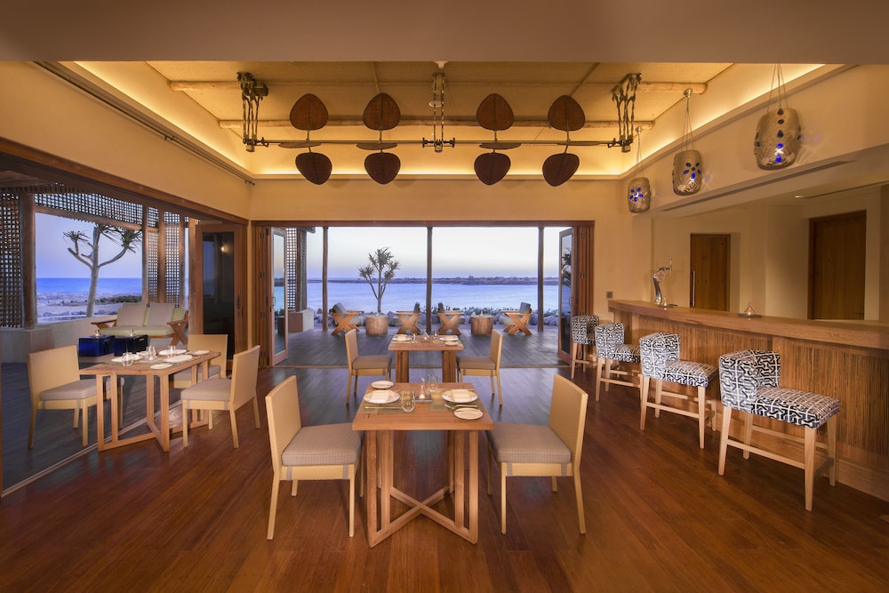 Desert Islands Resort & Spa by Anantara 56/72
