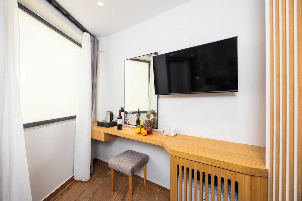 Nobile Boutique Hotel 36/43