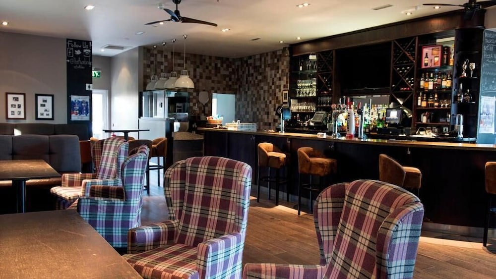 Avonbridge Hotel 26/34