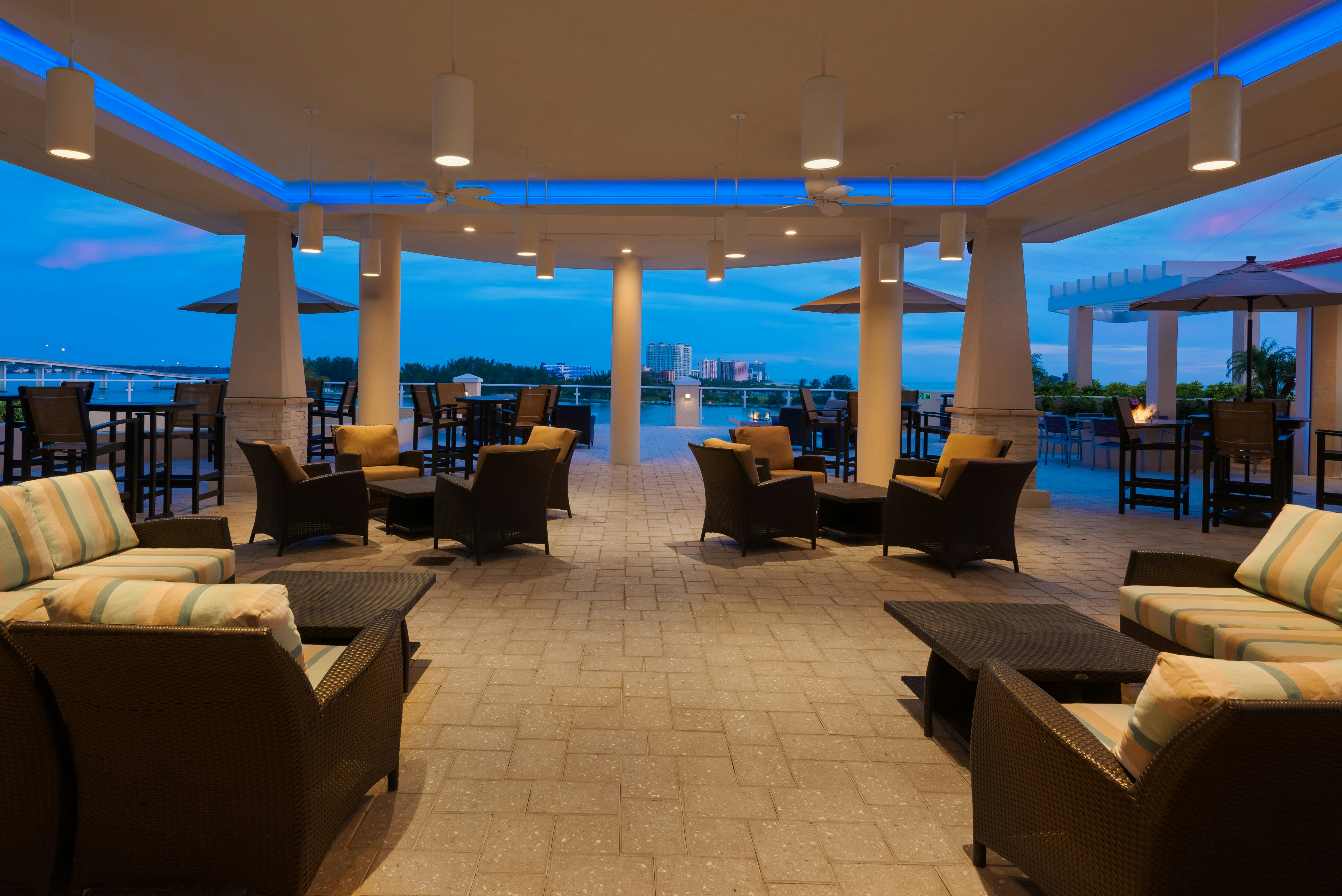 Hampton Inn and Suites by Hilton Clearwater Beach 40/83