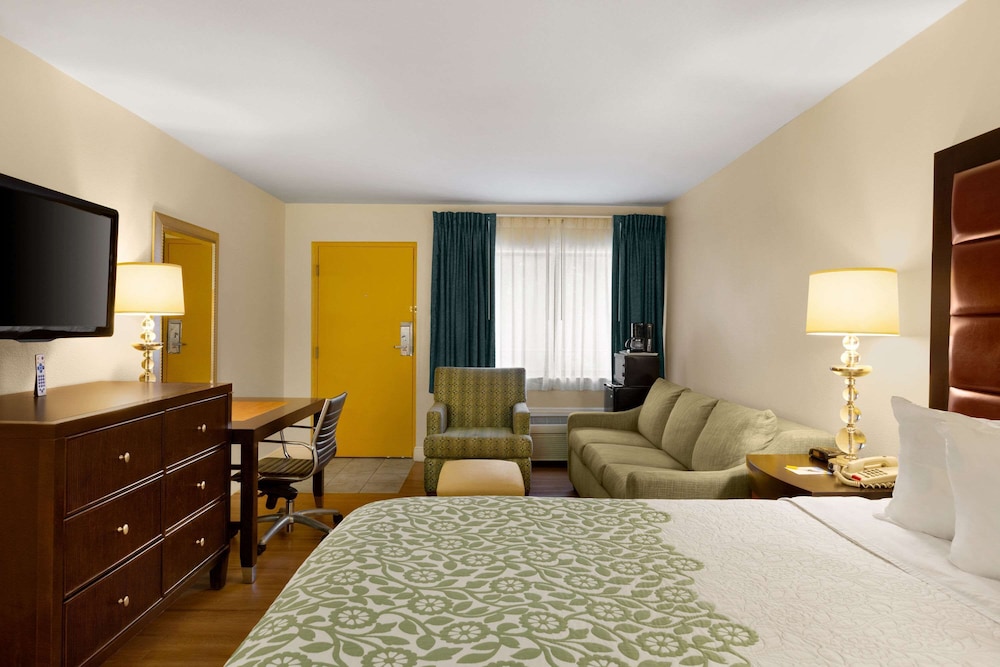 Days Inn N Orlando Casselberry 16/49