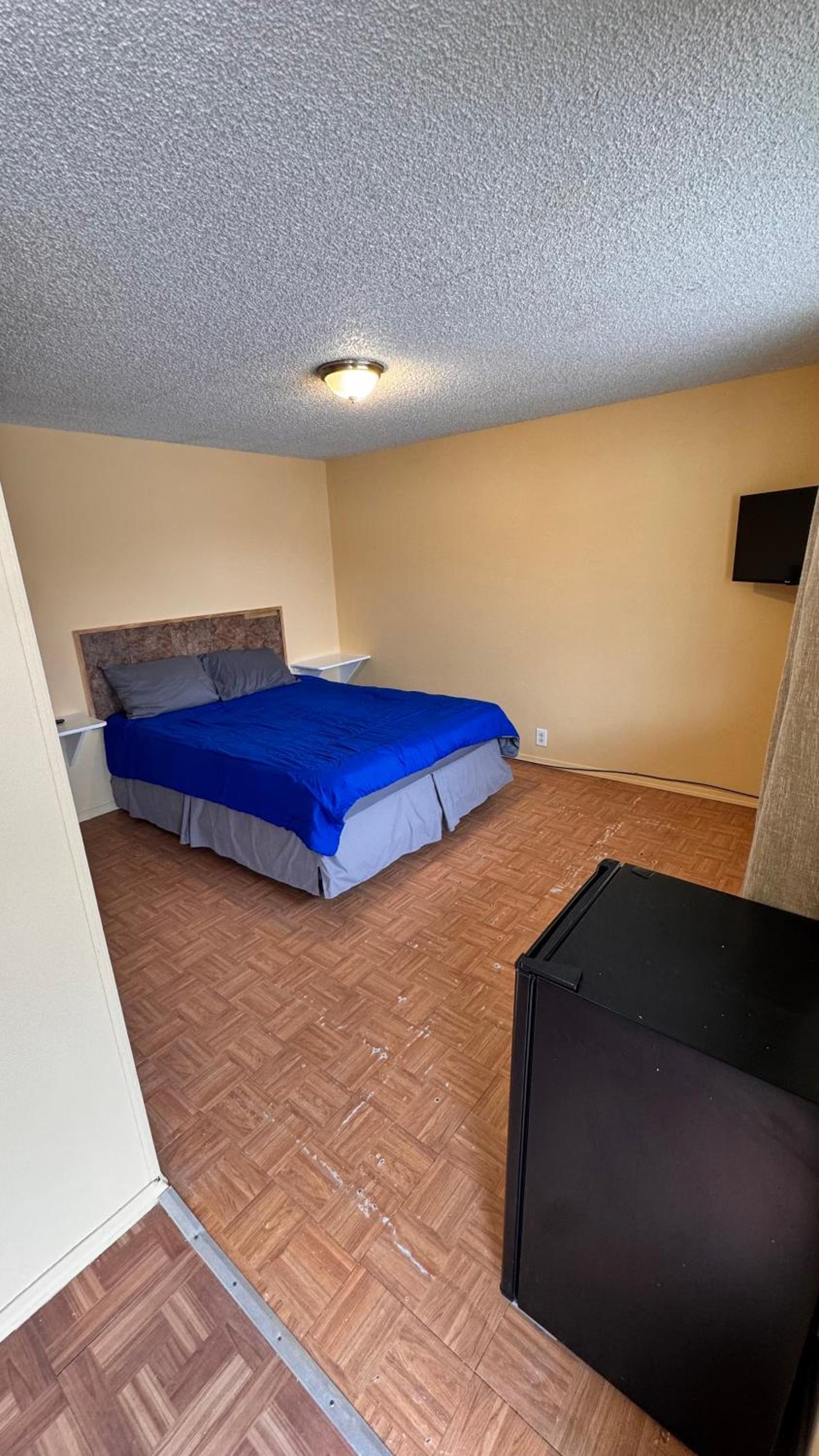 Blue Mountain Motel Okanogan 11/20