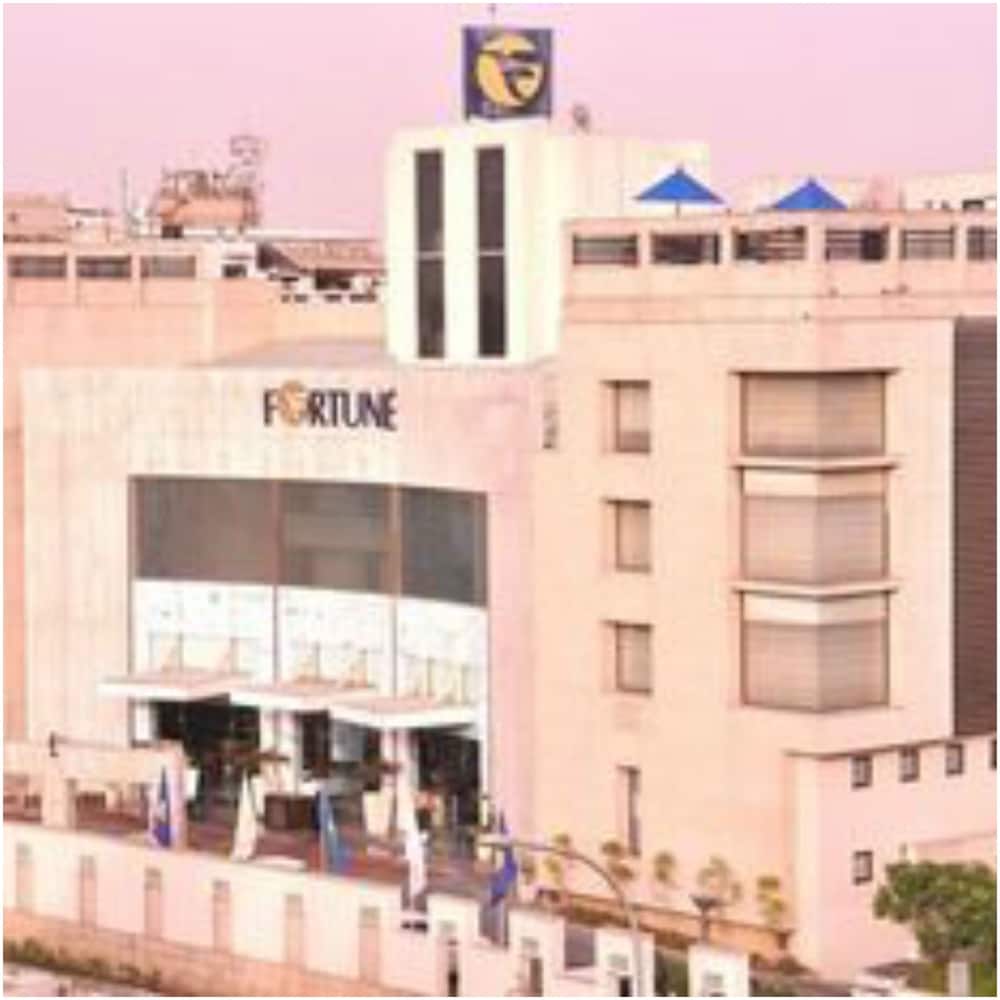 Fortune Sector 27, Noida - Member ITC Hotels Group 1/49