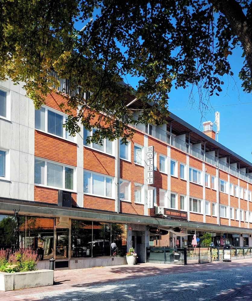 Hotel Bishops Arms Mora 4/44