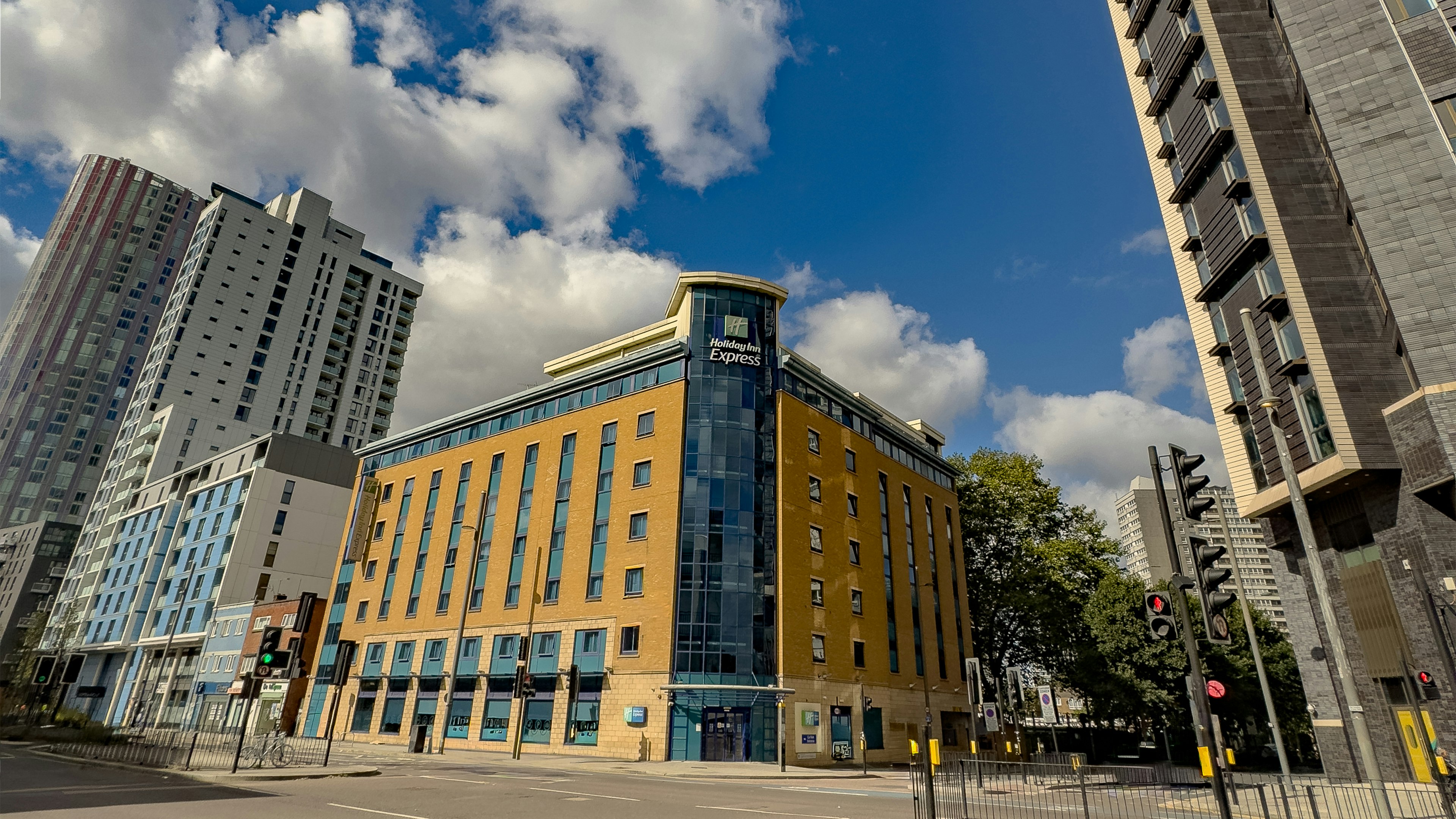 Holiday Inn Express London - Stratford by IHG 8/76