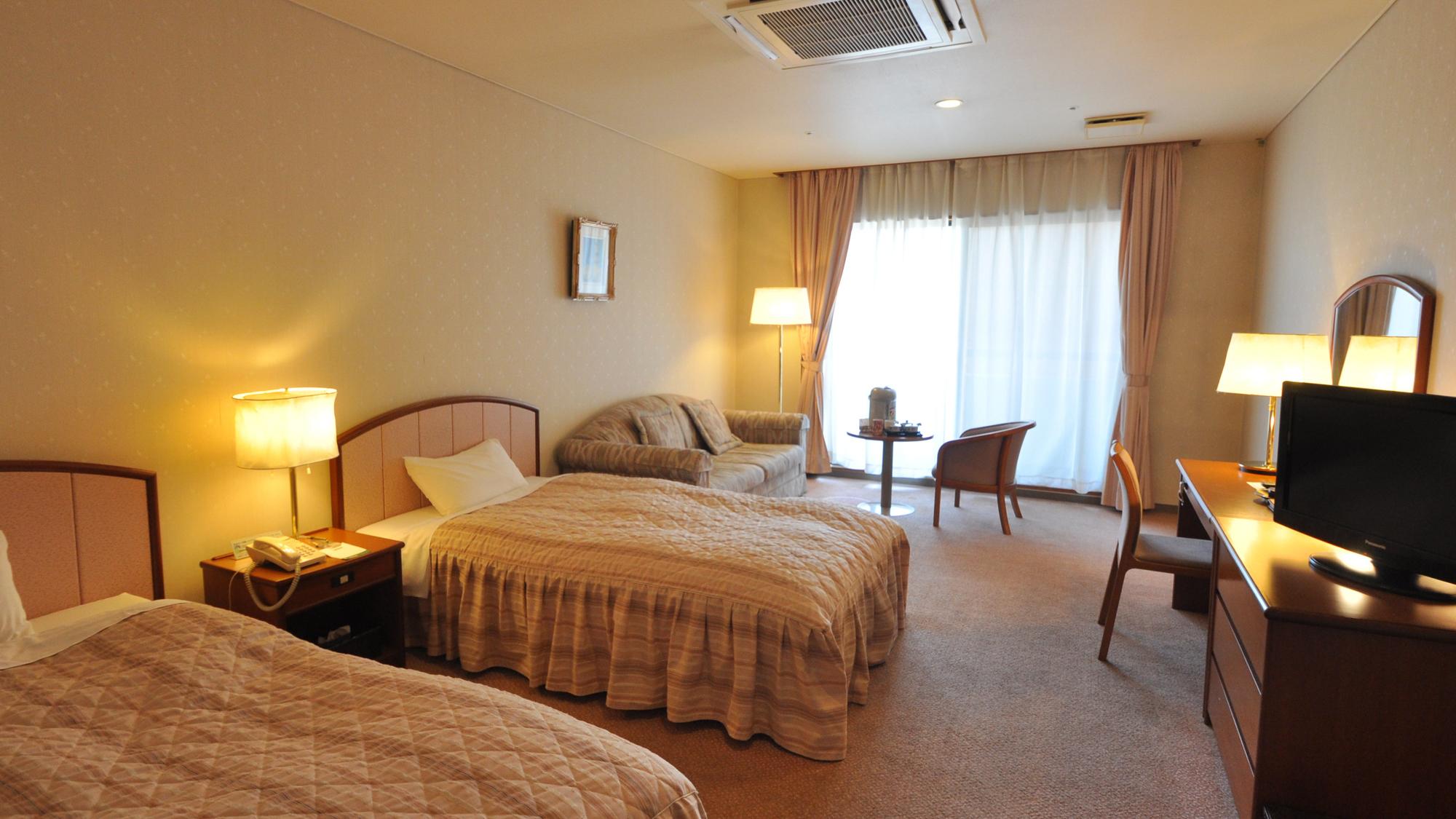 Room, Twin Beds, North Wing