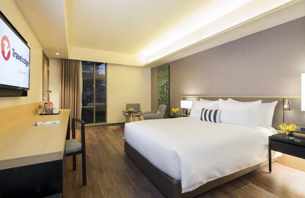 Travelodge Sukhumvit 11 12/33