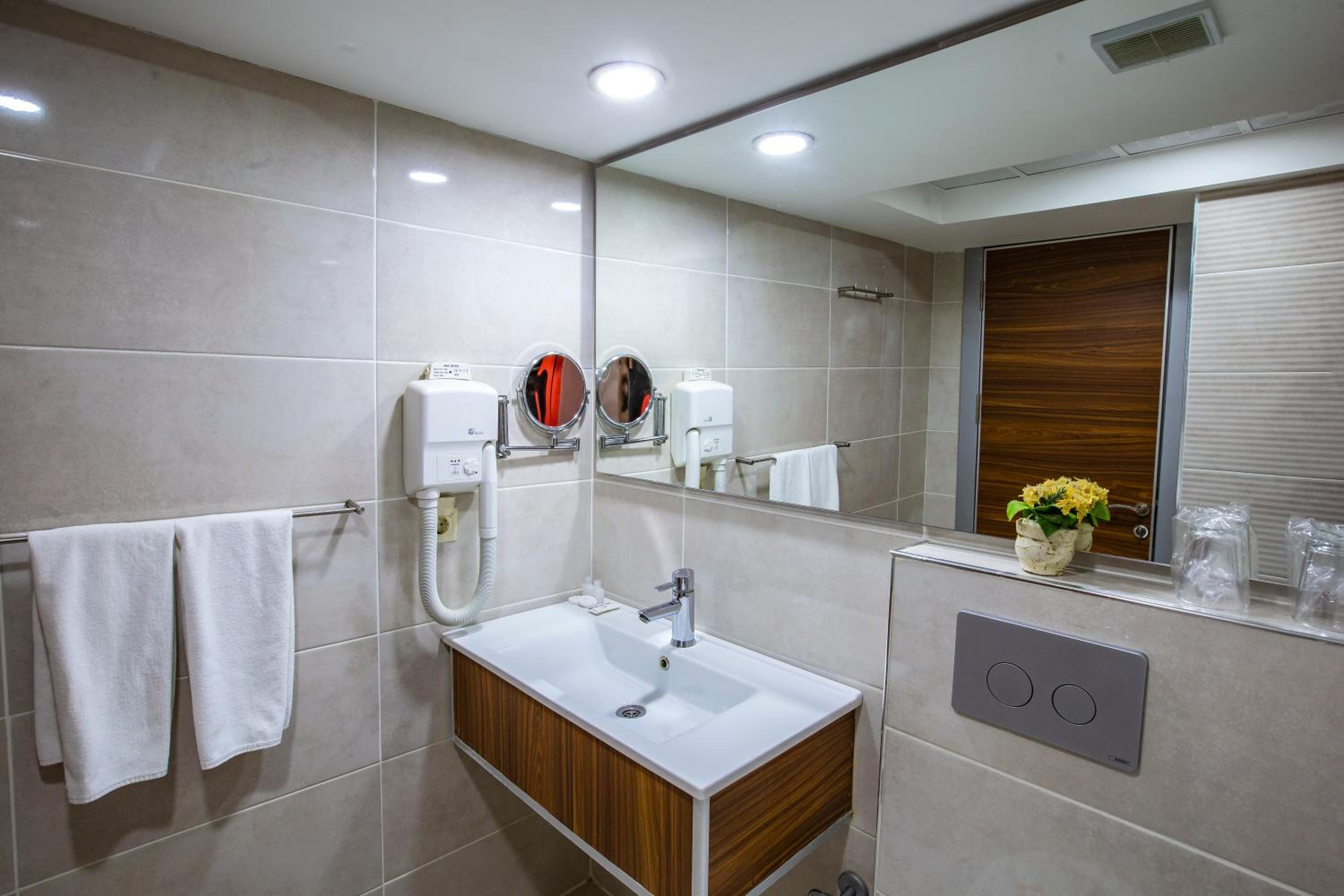 Grand Terme Hotel 8/50