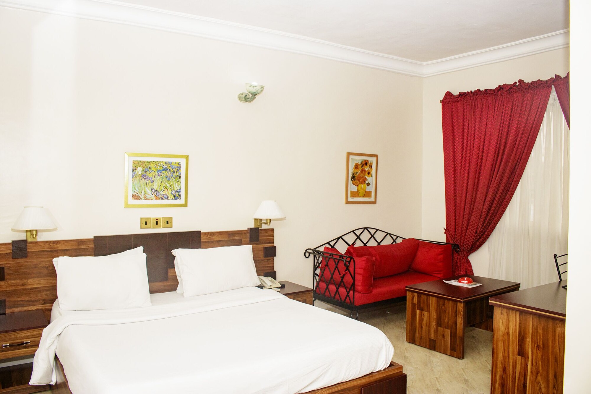 Executive, King Bed