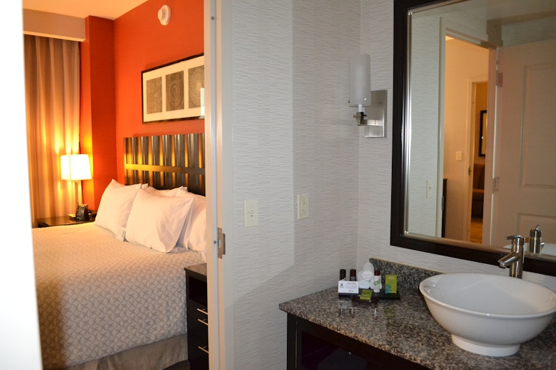 Embassy Suites Palmdale 60/63