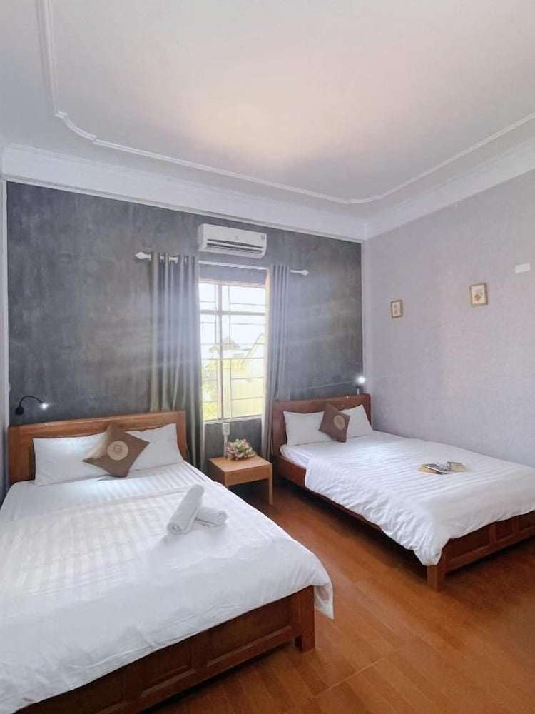 Amy Hostel Hue 21/65