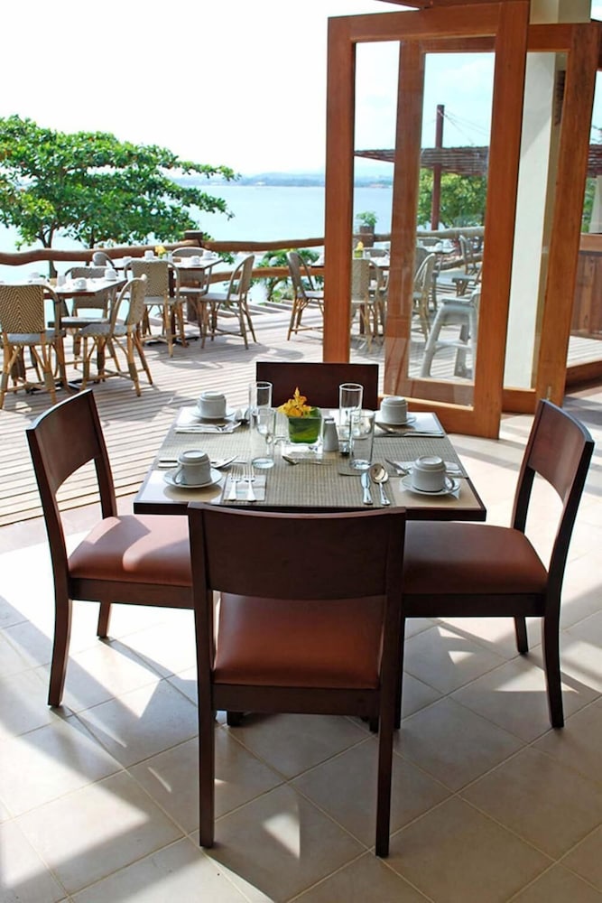 Almont Beach Resort 25/35