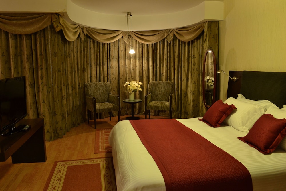 MONTEVERDE HOTEL 20/64