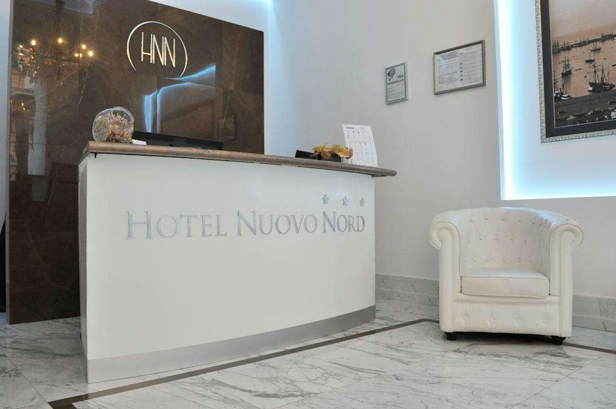 Hnn Luxury Suites 5/50