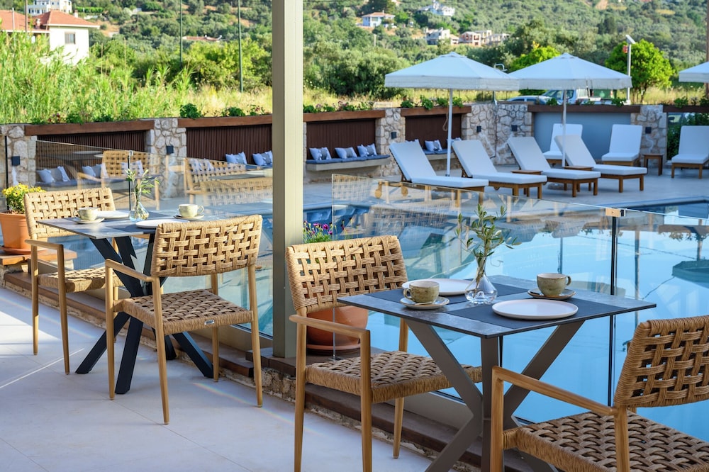 Elisso Hotel 35/50