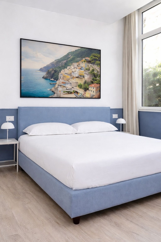 Junior Suite, Queen Bed