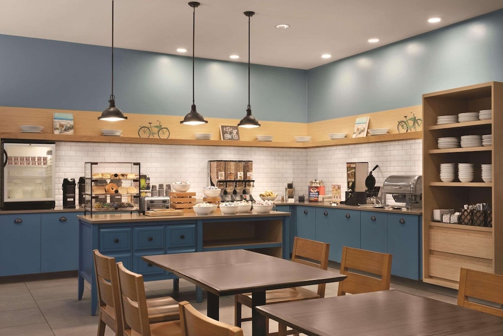 Country Inn & Suites by Radisson, St. Charles Historic District 25/31