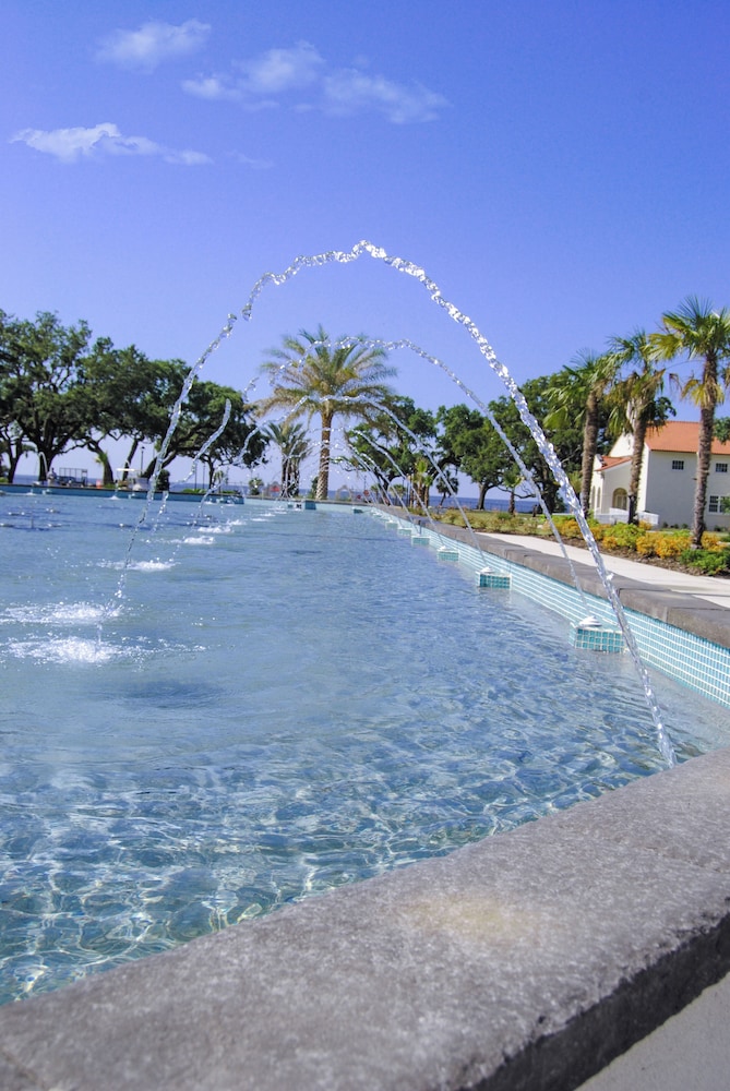 Centennial Plaza Resort Gulfport 46/50