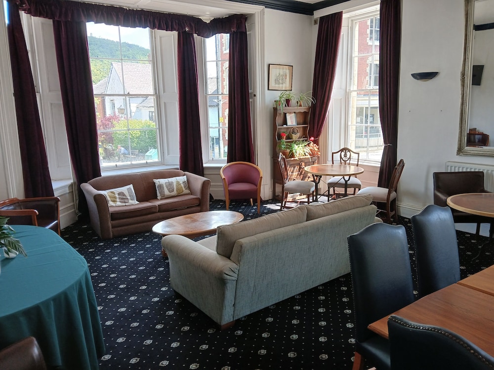 The Knighton Hotel by Payman Club 42/50