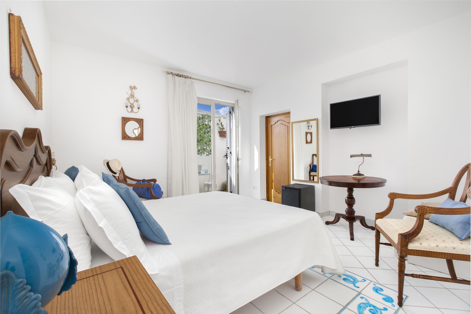 ECONOMY, DOUBLE BED