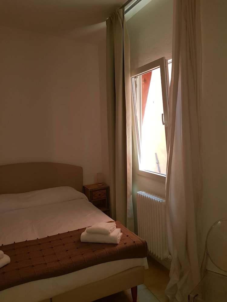 Butterfly Guest House 17/41