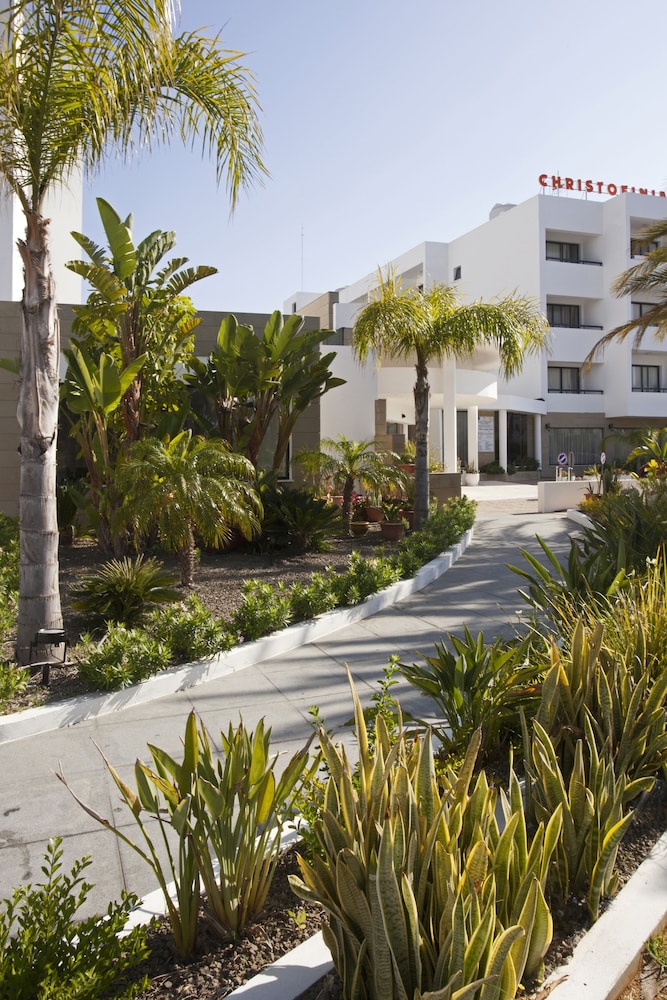 Christofinia Hotel 57/66