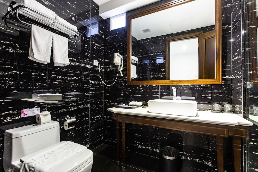 Adaline Hotel & Suite 60/62