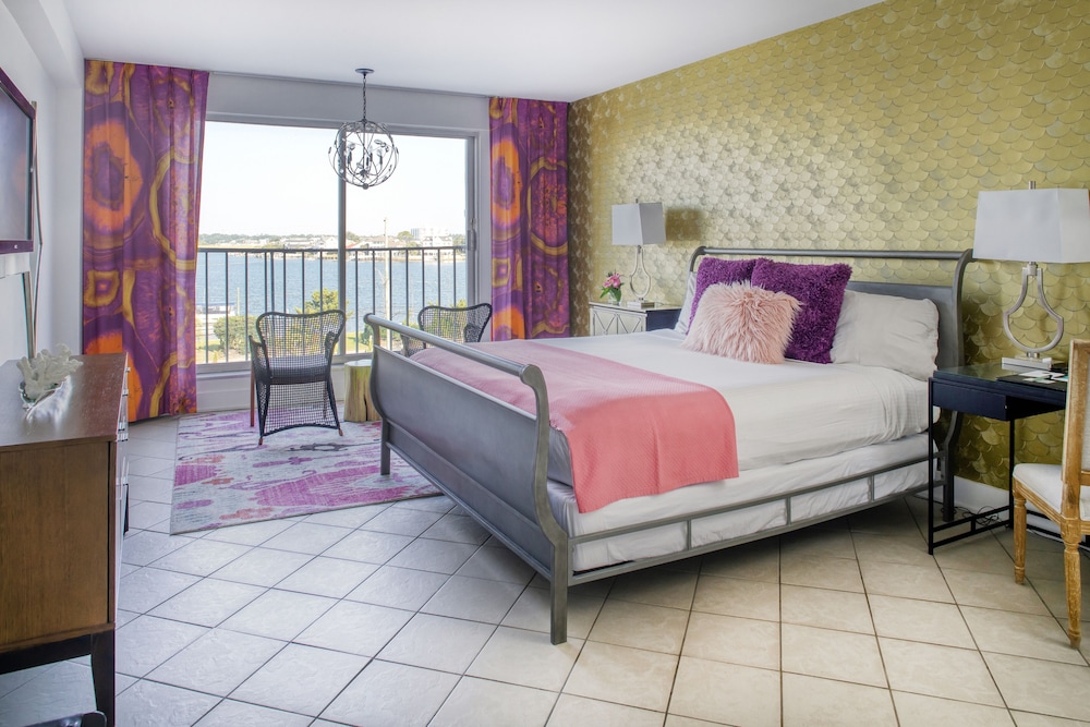Blockade Runner Beach Resort 22/70