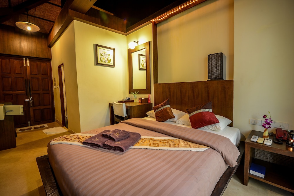 Oriental, Queen Bed