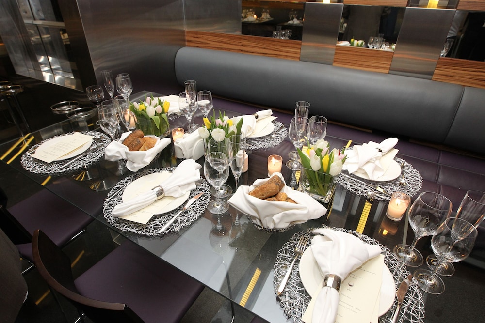 Warwick Stone 55 Hotel Beirut 38/41
