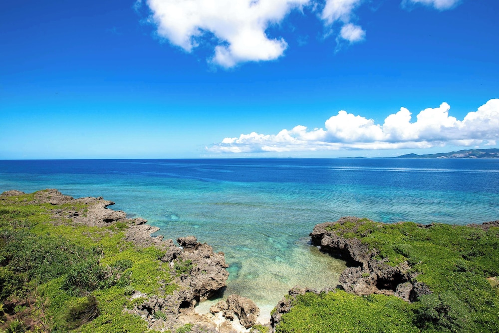Hyatt Regency Seragaki Island Okinawa 70/72