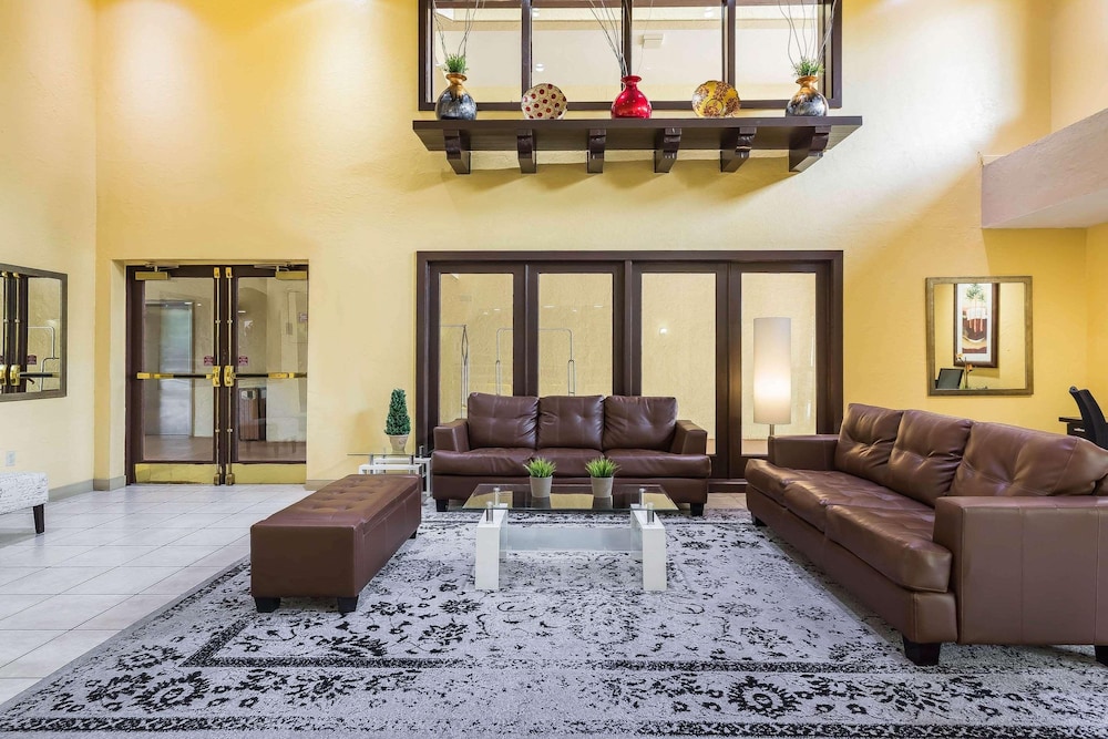 Boca Suites Deerfield Beach, SureStay Collection by Best Western FL 27/43