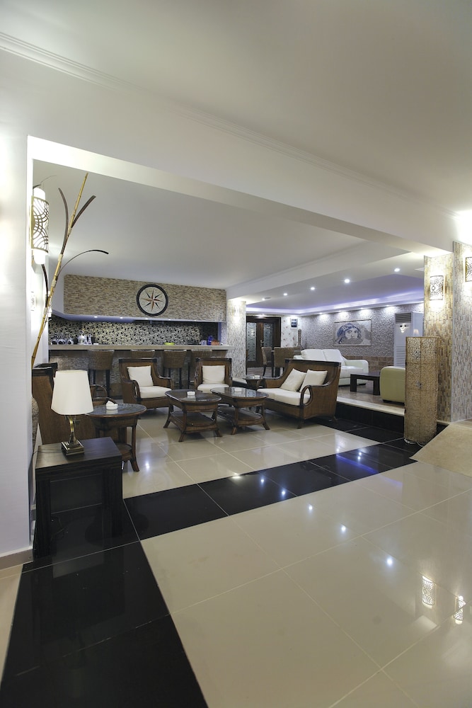 Costa Bitezhan Hotel 62/73