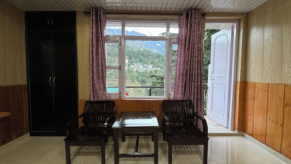 Hotel Ekant Lodge 41/50