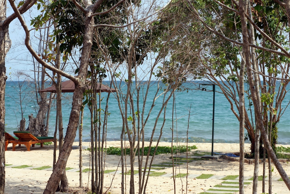 Gold Sand Beach Bungalow 34/41