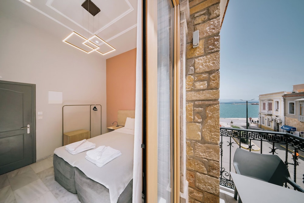 Chios City Inn 24/48