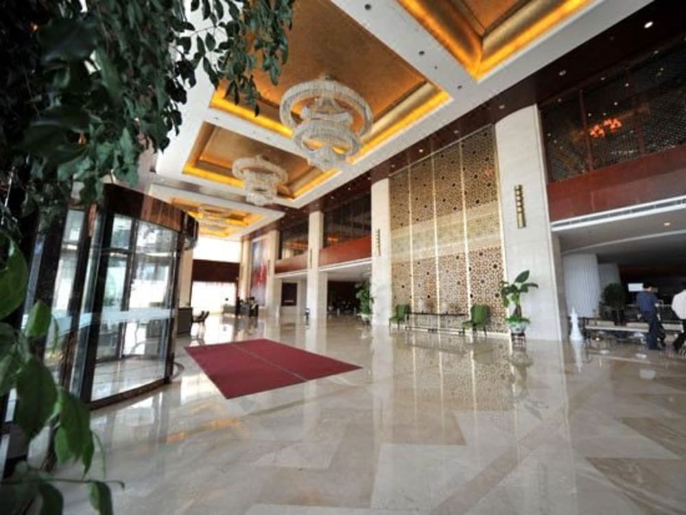 S N Hotel Dalian 10/25