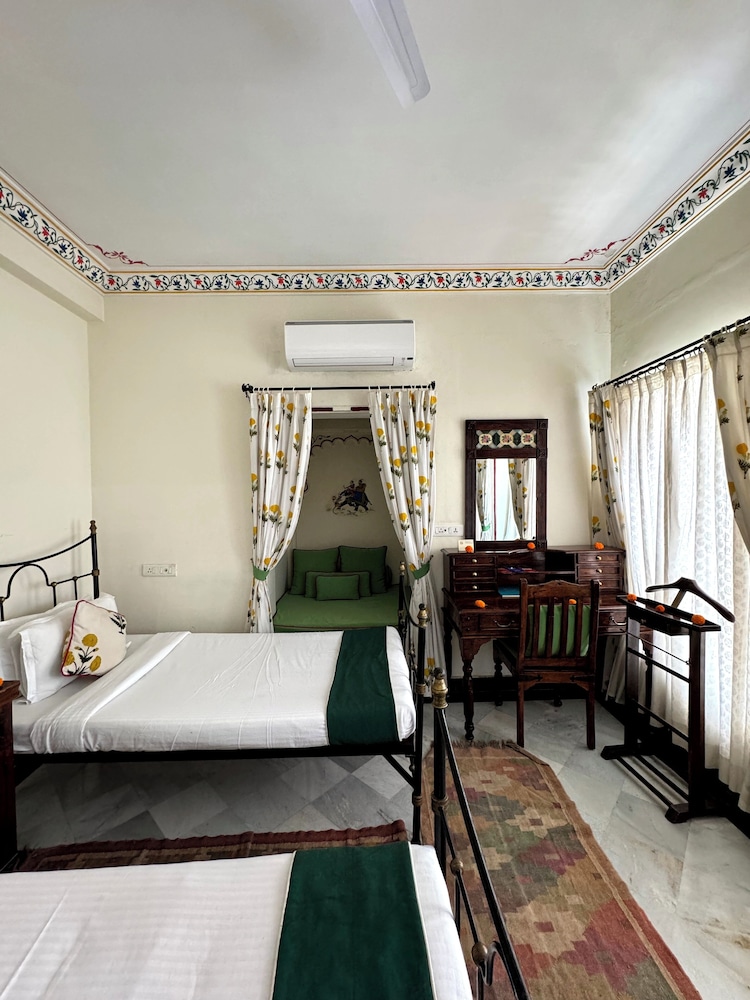 Udai Kothi 16/69